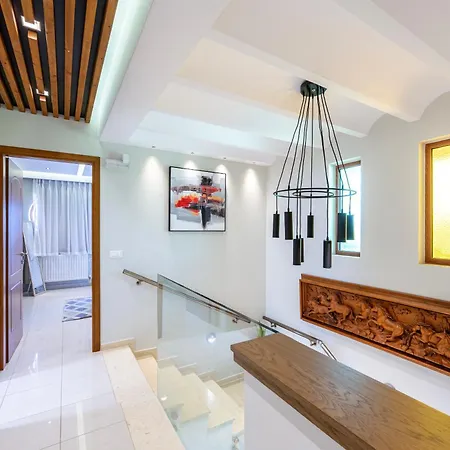 Infinity Premium - Grande Alexandros