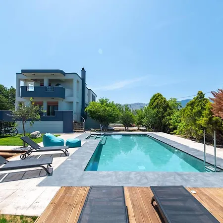 Infinity Premium Private Pool 3 Bedrooms 5 Bathrooms 2 Kitchens Kos Town