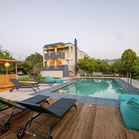 Infinity Premium Private Pool 3 Bedrooms 5 Bathrooms 2 Kitchens Villa *