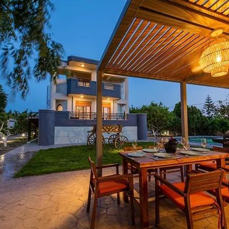Infinity Premium Private Pool 3 Bedrooms 5 Bathrooms 2 Kitchens Villa *