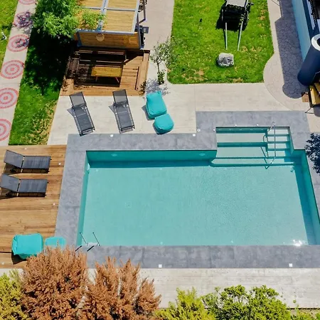 Infinity Premium Private Pool 3 Bedrooms 5 Bathrooms 2 Kitchens Villa *