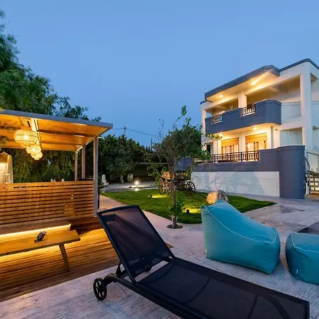 Infinity Premium Private Pool 3 Bedrooms 5 Bathrooms 2 Kitchens *