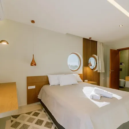 Infinity Premium Private Pool 3 Bedrooms 5 Bathrooms 2 Kitchens Kos Town