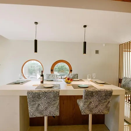 Villa Infinity Premium Private Pool 3 Bedrooms 5 Bathrooms 2 Kitchens